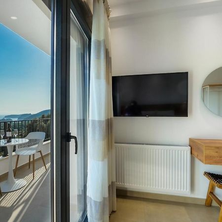 Suites Of Happiness Parga Exterior photo