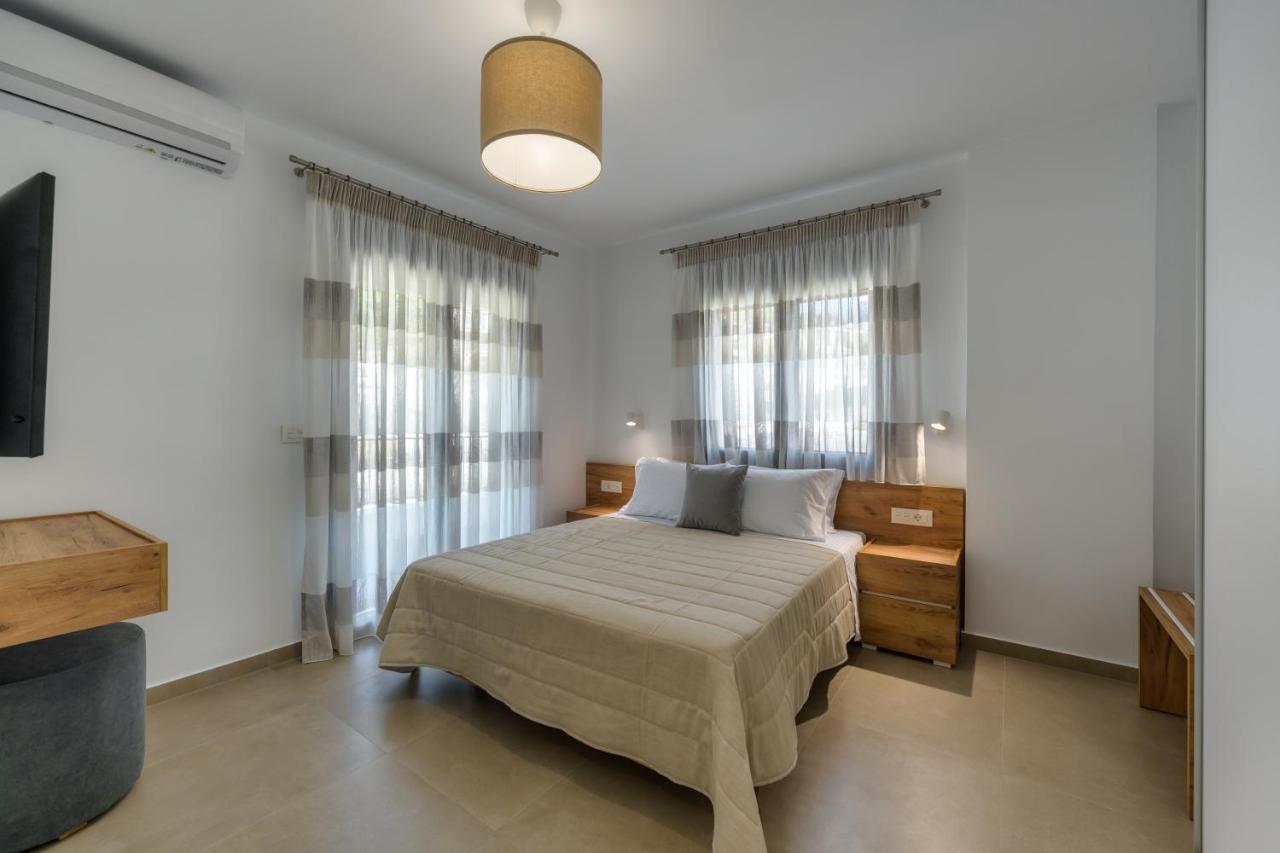 Suites Of Happiness Parga Exterior photo