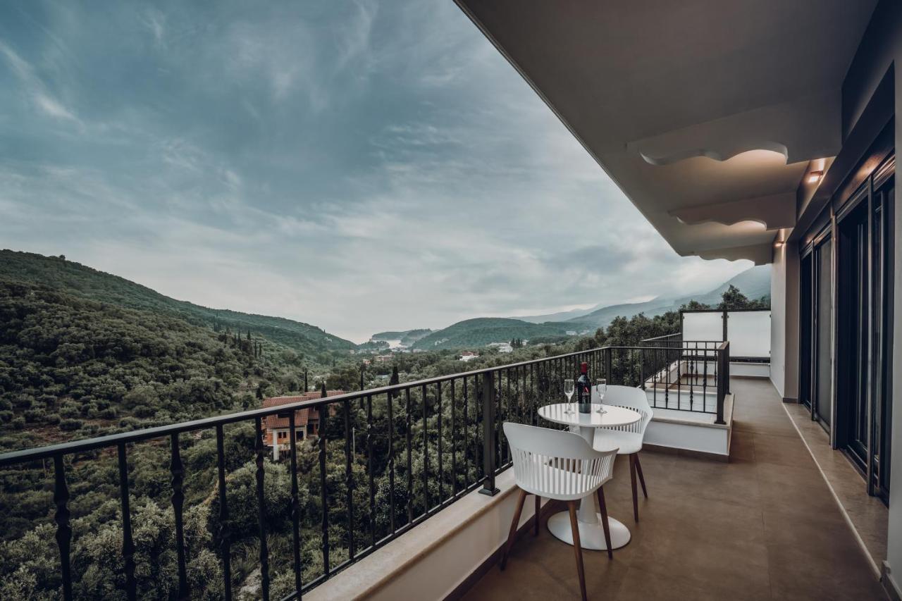 Suites Of Happiness Parga Exterior photo
