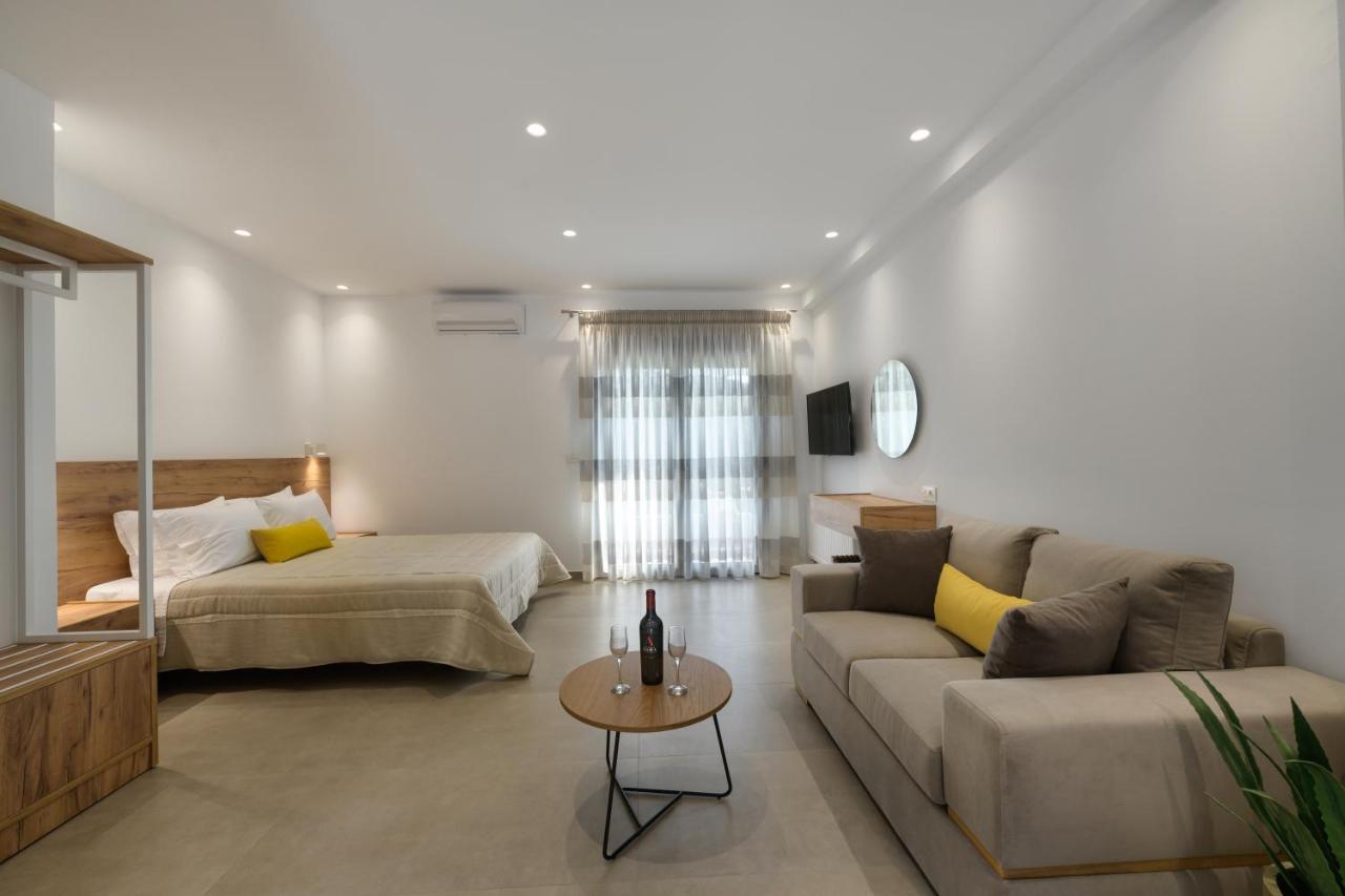 Suites Of Happiness Parga Exterior photo